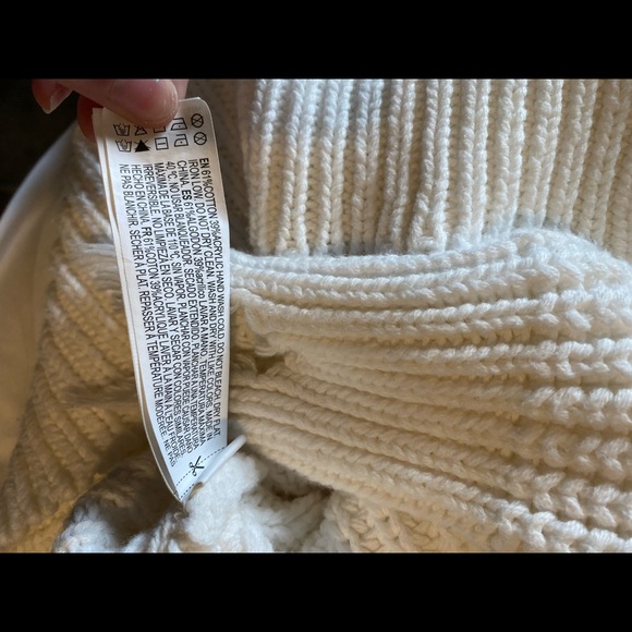 🌟F21 Oversized Ribbed Distressed-Trim Sweater🌟 - Picture 7 of 7